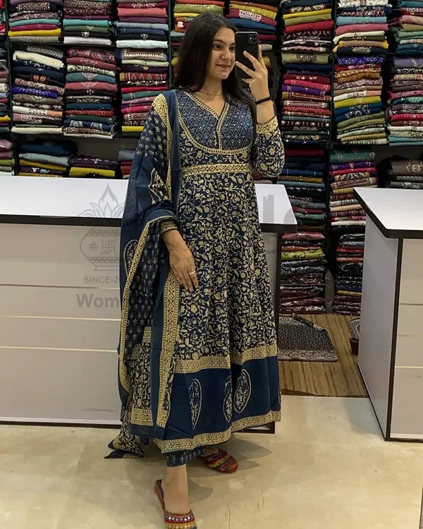 New_Stylish_And_Affordable_Beautiful_Look_Straight_Set_With_Beautiful_Print_And_Fabric_Pure_Cotton_Swsk09_Navy_Blue