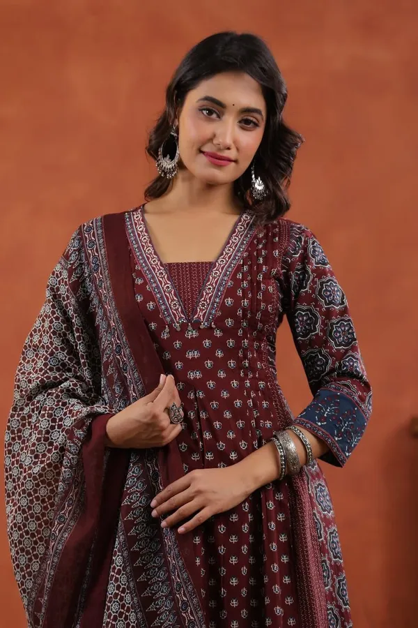 New_Stylish_And_Affordable_Beautiful_Look_Straight_Set_With_Beautiful_Print_And_Fabric_Pure_Cotton_Swsk06_Rust_Orange