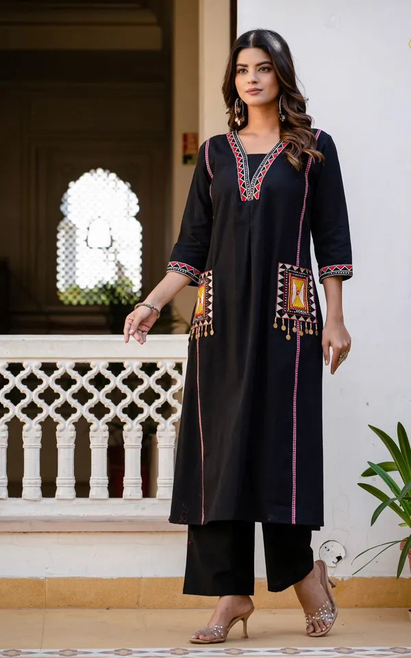 New_Stylish_And_Affordable_Beautiful_Look_Start_A_Line_Set_With_Beautiful_Elephant_Print_And_Fabric_Pure_Cotton_Swsk05_Black