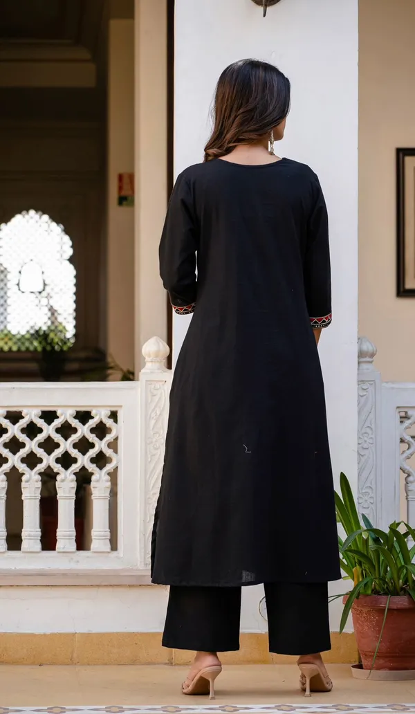 New_Stylish_And_Affordable_Beautiful_Look_Start_A_Line_Set_With_Beautiful_Elephant_Print_And_Fabric_Pure_Cotton_Swsk05_Black