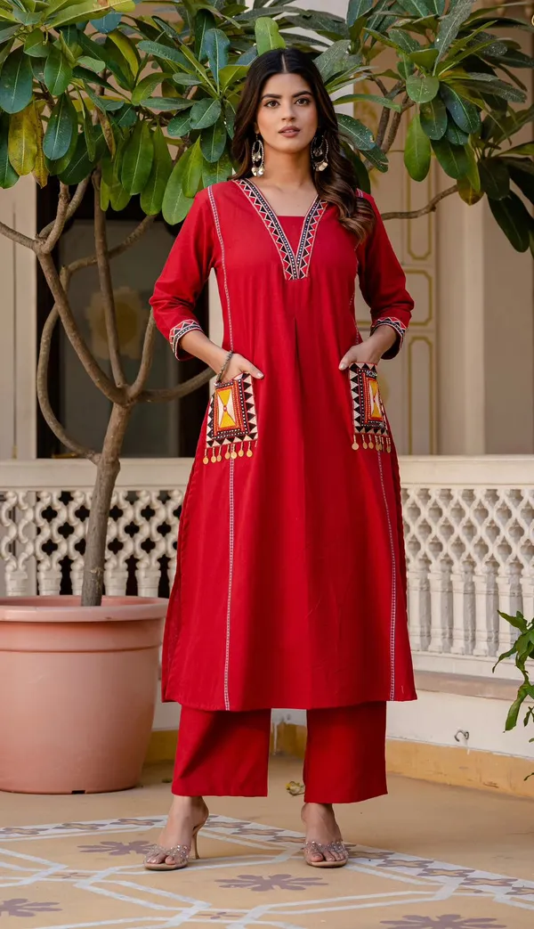 New_Stylish_And_Affordable_Beautiful_Look_Start_A_Line_Set_With_Beautiful_Elephant_Print_And_Fabric_Pure_Cotton_Swsk05_Red
