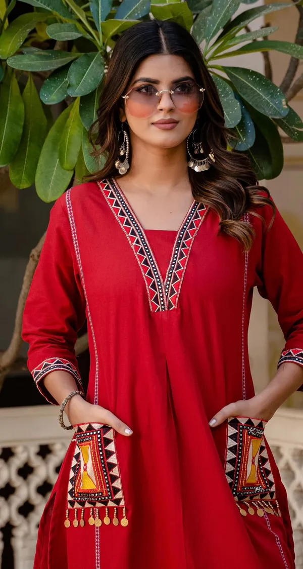 New_Stylish_And_Affordable_Beautiful_Look_Start_A_Line_Set_With_Beautiful_Elephant_Print_And_Fabric_Pure_Cotton_Swsk05_Red