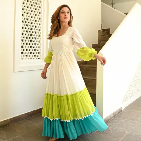 Launching_New_Article_Full_Flair_Beautiful_Gown_With_Lace_Work_Swsk32
