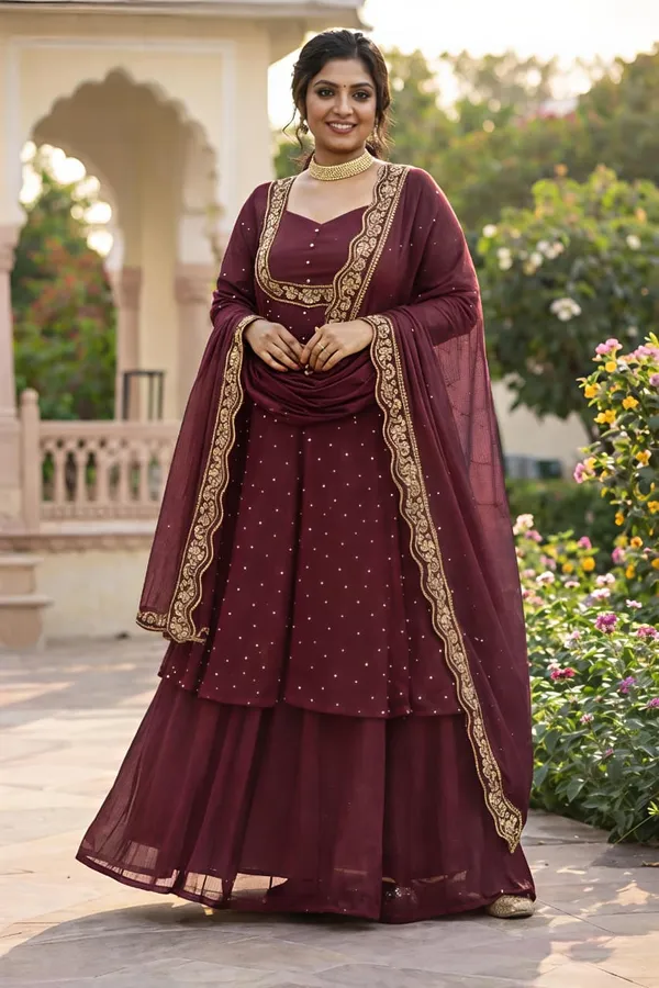 Tradition_Meets_Modern_Grace_In_This_Stunning_Ethnic_Ensemble_Rrrd31_Pink