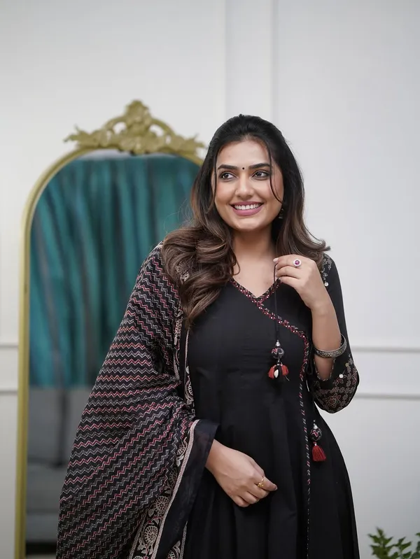 Ajrakh_Inspired_Anarkali_Set_With_Printed_Dupatta_S_Rd29_Black
