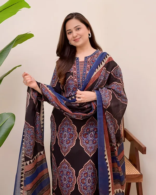 Traditional_Printed_Kurta_Set_For_Women_With_Designer_Dupatta_Swsk38_Teal_Blue