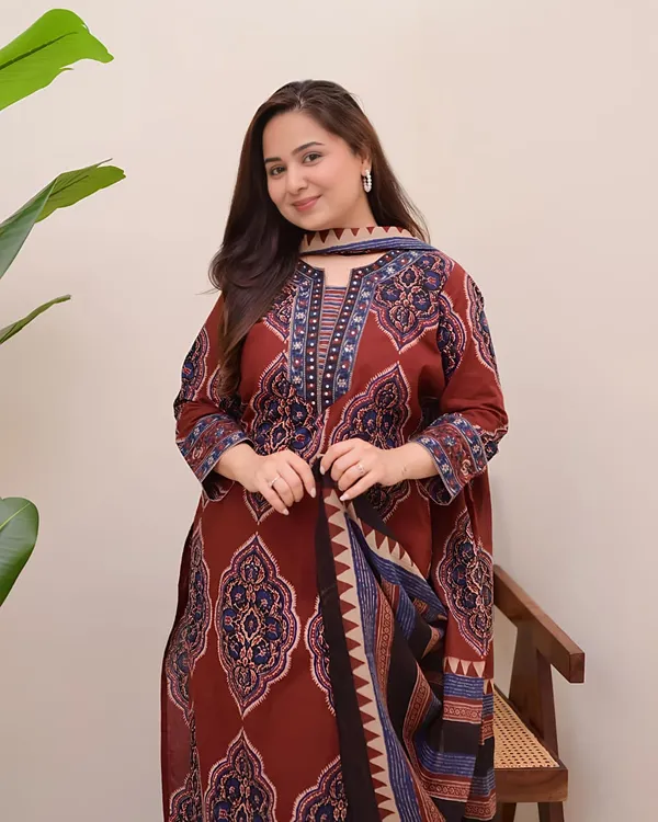 Traditional_Printed_Kurta_Set_For_Women_With_Designer_Dupatta_Swsk38_Teal_Blue
