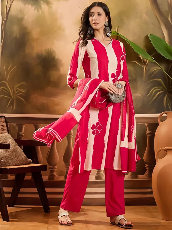 Designer_Festive_Wear_Kurta_Set_With_Statement_Dupatta_Swsk43_Pink