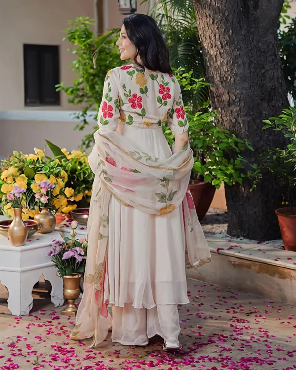 Ivory_Blossom_Grace_Anarkali_Suit_Rrrd34