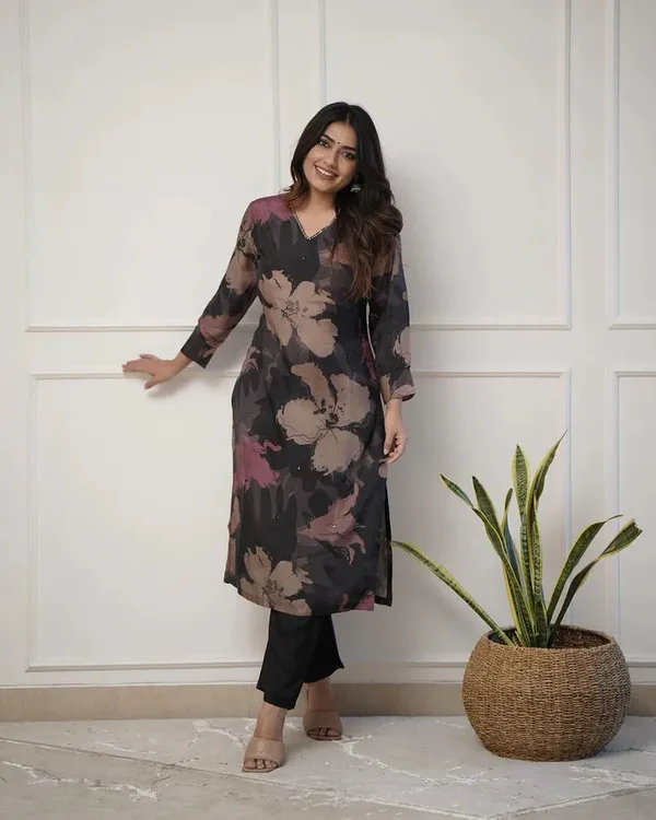 Enjoy_New_Floral_Kurta_Pant_Set_With_Amazing_Lace_Work_Rd03_Black