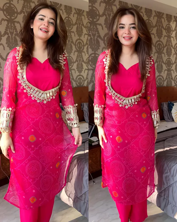 Velvet_Charm_Embroidered_Kurta_Set_Purple_Pink_Rd39_Pink