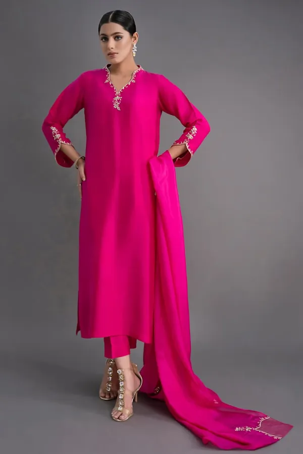 Graceful_Fuchsia_Embroidered_Kurta_Set_With_Flowing_Dupatta_And_Elegant_Flair_Rrrd42_Pink
