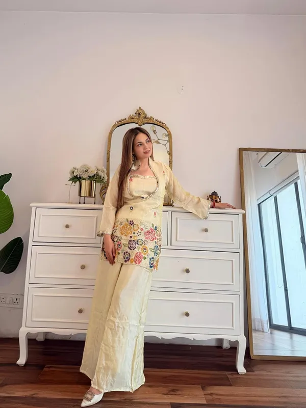 Featuring_Beautiful_Heavy_Suit_Set_Rrr46