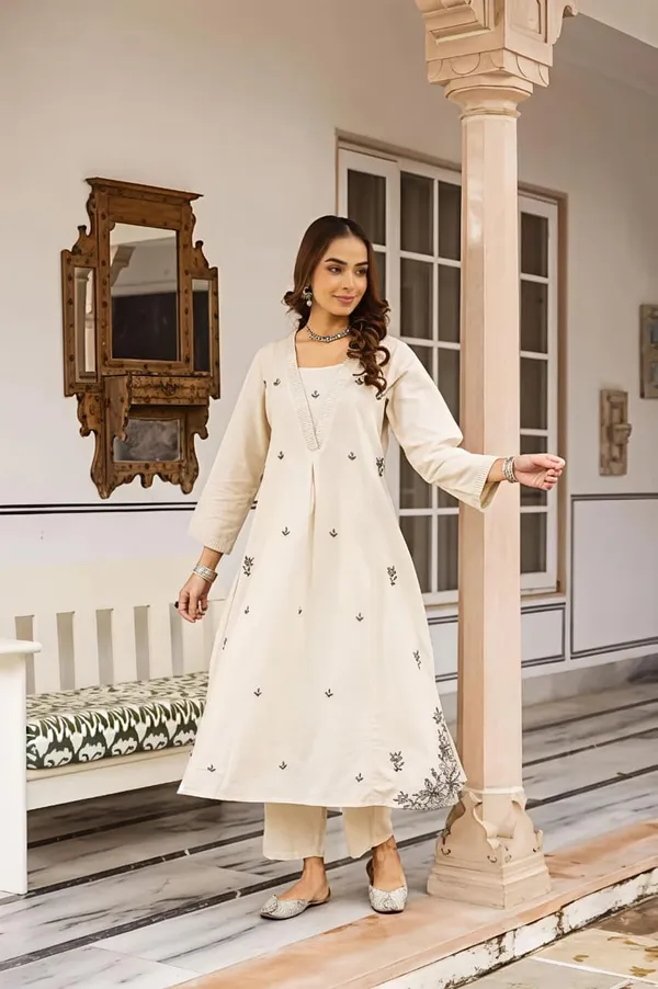 Daily_Kitty_Party_Look_Stylish_Charming_Swsk64