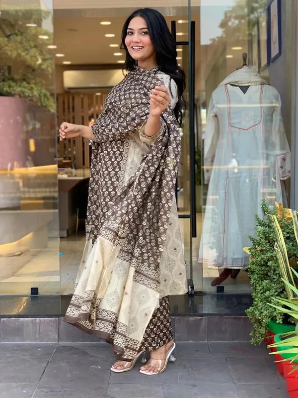 The_Perfect_Of_Traditional_Wear_Rd52