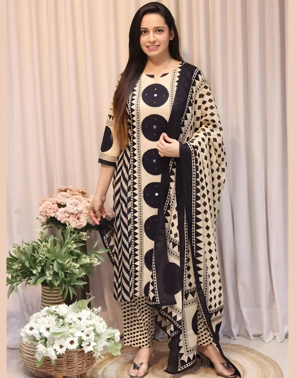 Vedika's_Polka_Black_Kurta_Set