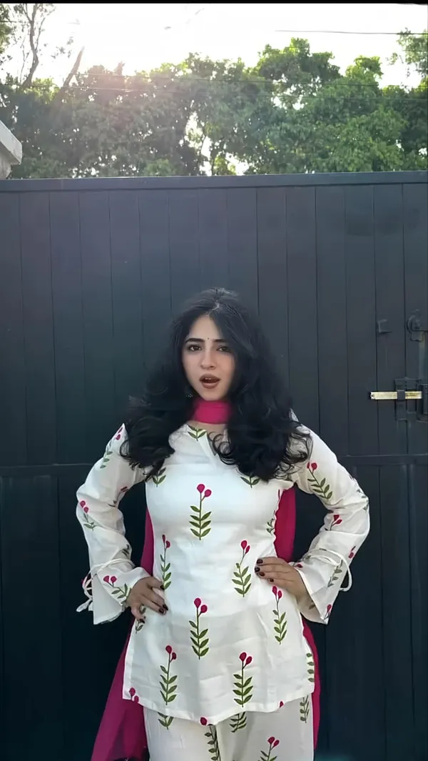 Women's_Premium_Cotton_Farsi_Salwar_Suit_Set_with_Floral_Print_&_Dupatta_(RS02)