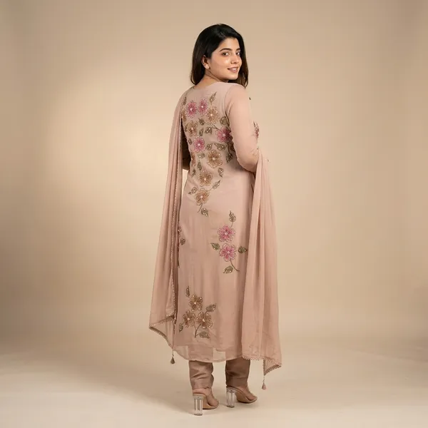 Featuring_Beautiful_Heavy_Set_Which_Is_Beautifully_Decorated_All_Over_Handwork_On_Suit_And_Digital_Print_Rrrd04_02_Peach