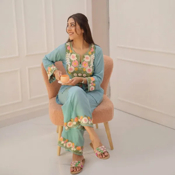 Work_Embroidery_Work_On_Kurti_Front_And_Pant_And_Kurti_Border_Swsk31