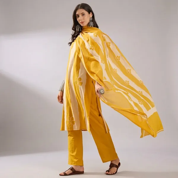Designer_Festive_Wear_Kurta_Set_With_Statement_Dupatta_Swsk43_Yellow
