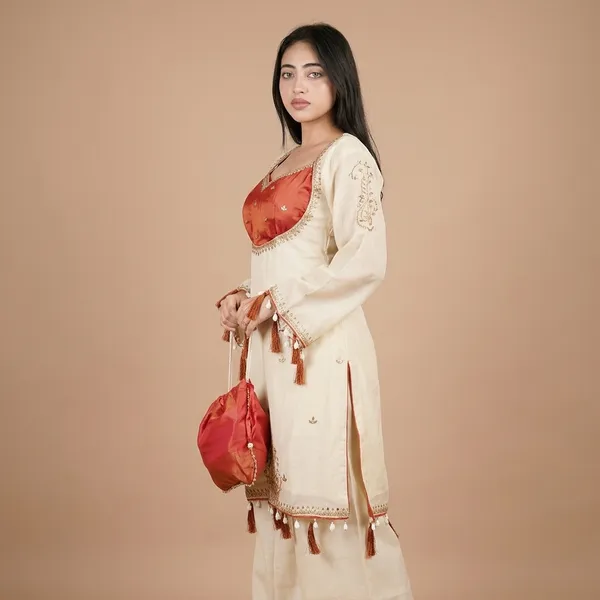 Featuring_Beautiful_Heavy_Suit_Set_Which_Is_Beautifully_Decorated_Embroidered_And_Hand_Work_It_Is_Paired_With_Matching_Plazzo_Complet_Lining_With_Beautiful_Work_Rrrd39_Red