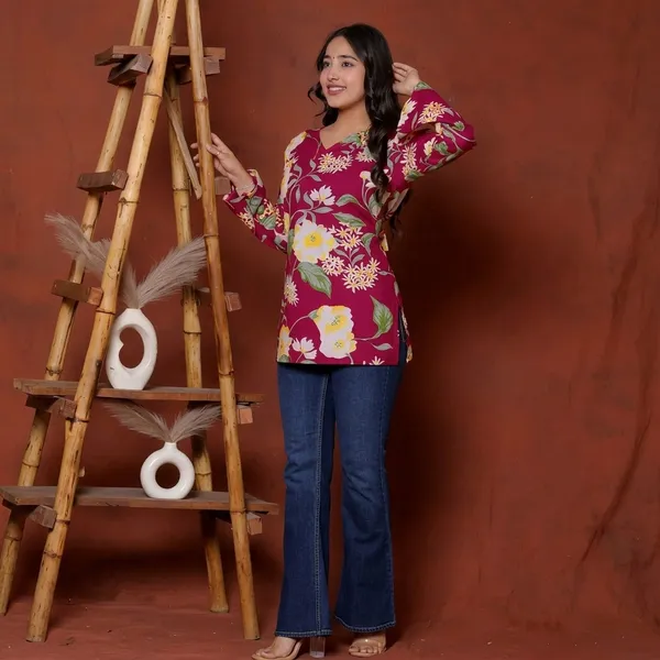 Elevate_Your_Ethnic_Wardrobe_With_This_Chic_And_Vibrant_Fuchsia_Pink_Blue_Skay_Green_Kurti_Featuring_A_Striking_White_Lily_Print_This_Piece_Is_Designed_For_The_Modern_Woman_Who_Loves_A_Mix_Of_Classic_Charm_And_Edgy_Details_Rrrd40_Pink