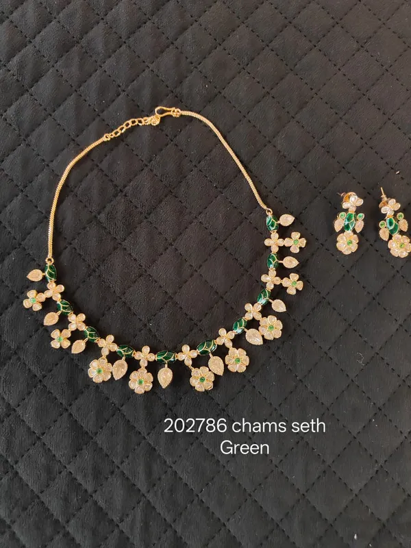 Gold_And_Green_Stone_Brass_Floral_Necklace_Set_For_Women