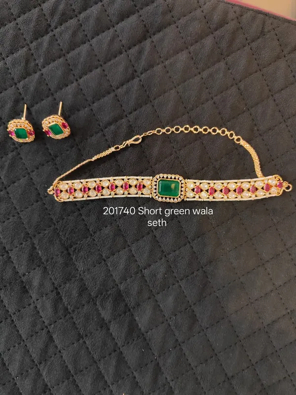 Gold_And_Green_Stone_Brass_Choker_Necklace_Set_For_Women