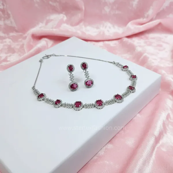 Regalia_Ad_Necklace_Set