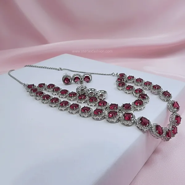 Twinkle_Red_Ad_Necklace