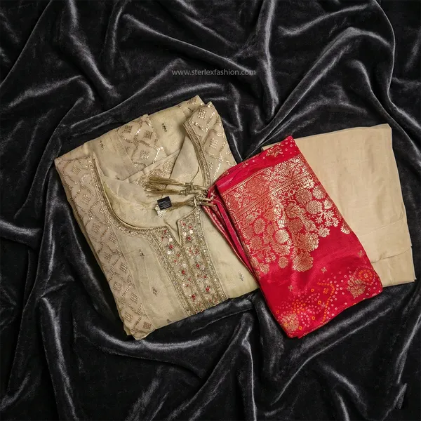 Ivory_Royale_Anarkali_Set