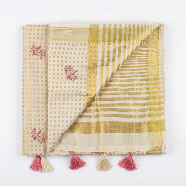Kasavu_Saree_Off_White_And_Gold