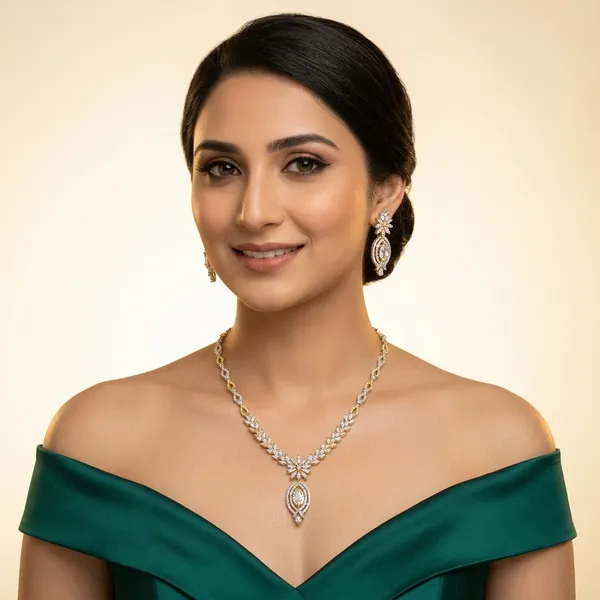 Royal_Amara_Gold_Ad_Necklace