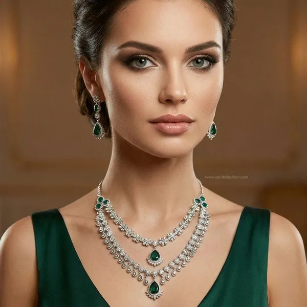 Green_Dewdrop_Ad_Necklace