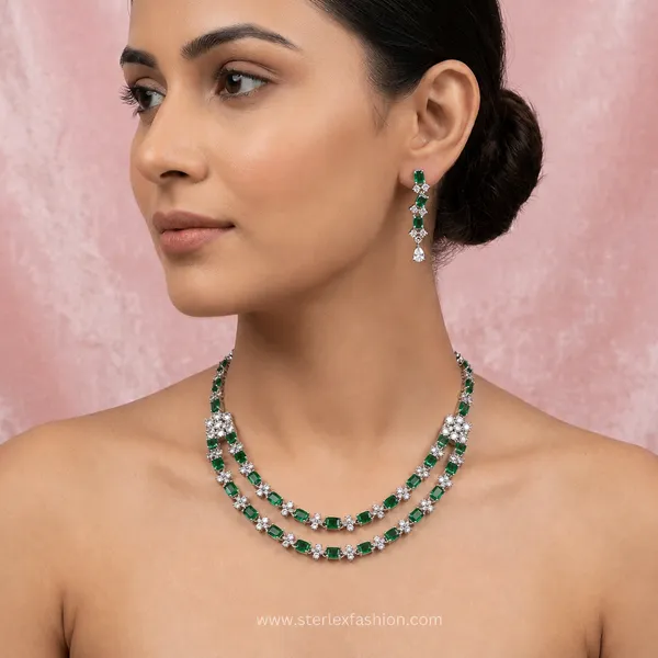 Aura_Luxe_Ad_Necklace_Set