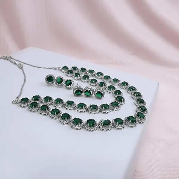 Twinkle_Green_Ad_Necklace