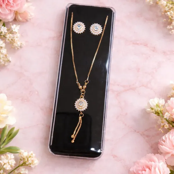 Women'S_Gold-Toned_Crystal_Sunburst_Pendant_Necklace_And_Stud_Earrings_Combo_Set