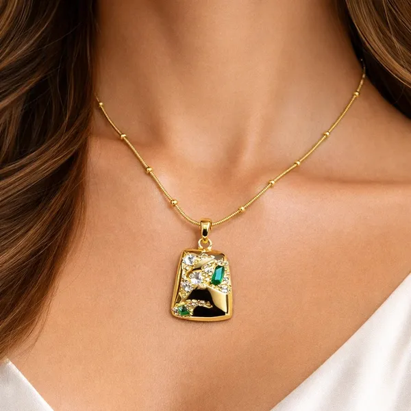 Korean_Style_Gold_Satellite_Chain_Necklace_With_Emerald_Gemstone_And_Onyx_Enamel_Pendant