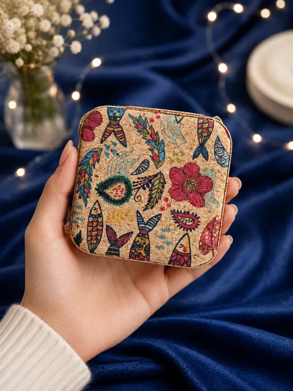 The_Everything_Sparkle_Mystery_Box:_Any_5_Jewels_+_Your_New_Favorite_Storage!