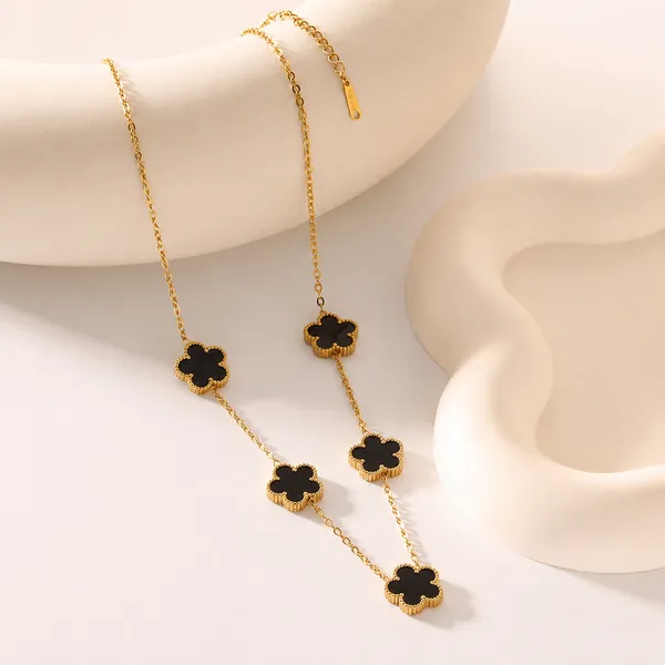 Korean_Style_Gold_Chain_With_Black_Clover_Motifs_–_Tarnish-Free_Floral_Necklace