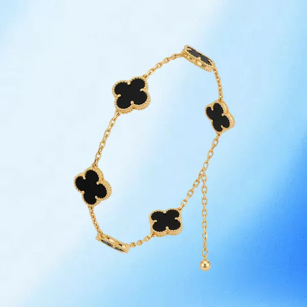 Korean_Style_Gold_Chain_Bracelet_With_Black_Clover_Motifs_–_Tarnish-Free_Jewellery