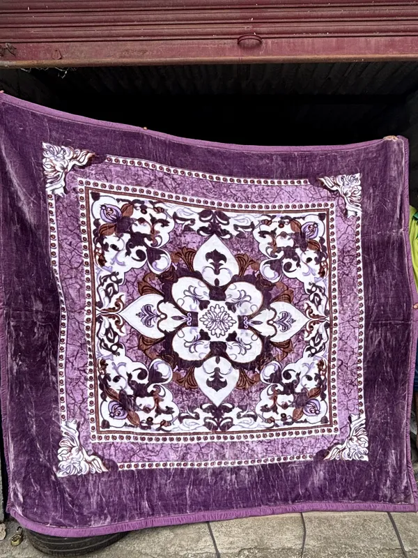 Multicolor_Mink_Fabric_(_Polyester)_Blanket_For_Home