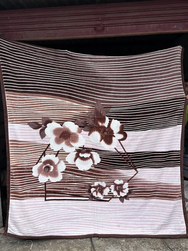 Multicolor_Mink_Fabric_(_Polyester)_Blanket_For_Home
