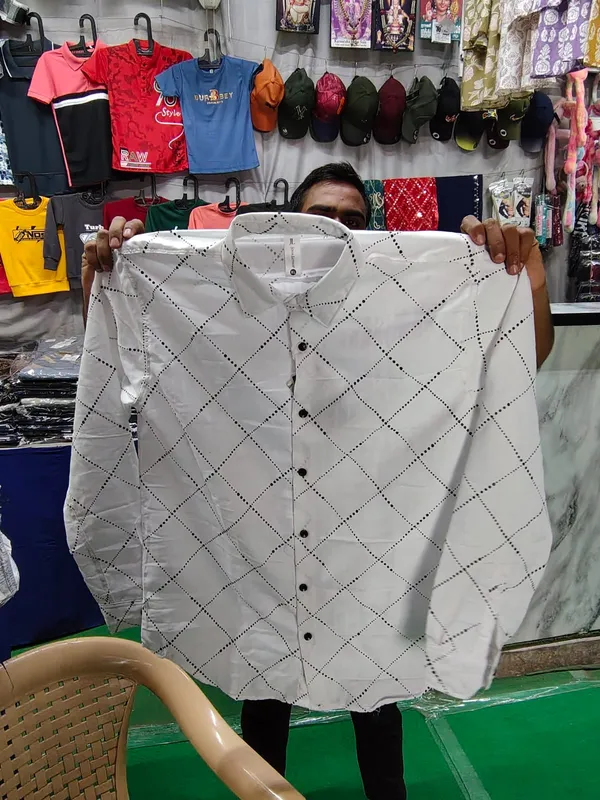 White_Cotton_Relaxed_Fit_Geometric_Print_Casual_Shirt_For_Men