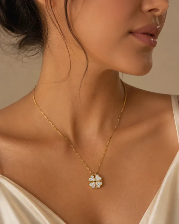 Gold_Plated_Crystal_Clover_Pendant_Necklace_for_Women