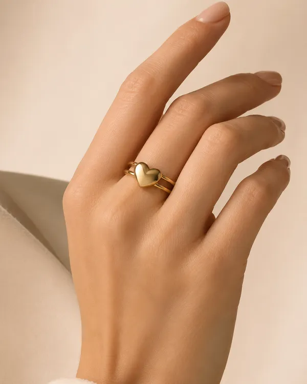Gold_Twisted_Heart_Design_Ring_for_Women