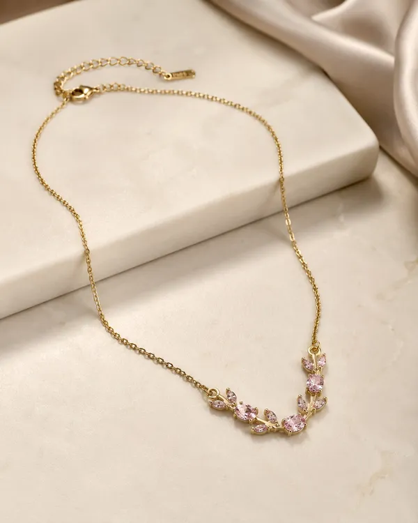 Gold_Floral_Crystal_Pendant_Necklace_for_Women