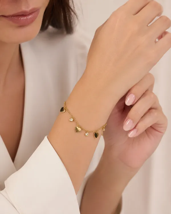 Gold_Plated_Heart_and_Crystal_Charm_Bracelet_for_Women
