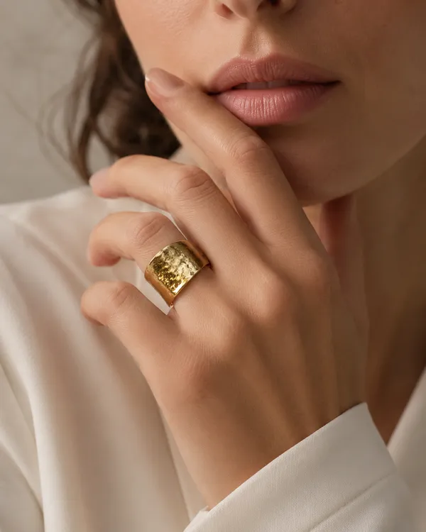 Gold_Hammered_Textured_Wide_Band_Statement_Ring_for_Women