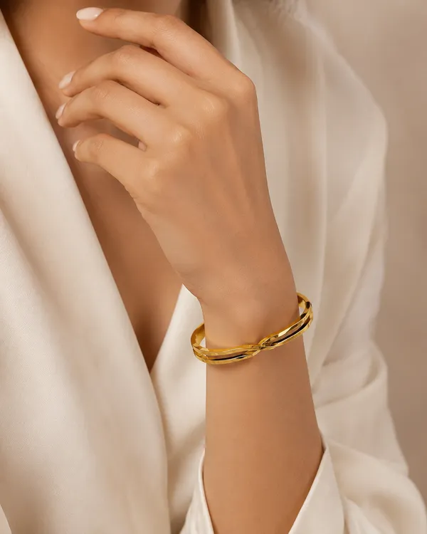 Gold_Twisted_Bangle_Bracelet_for_Women
